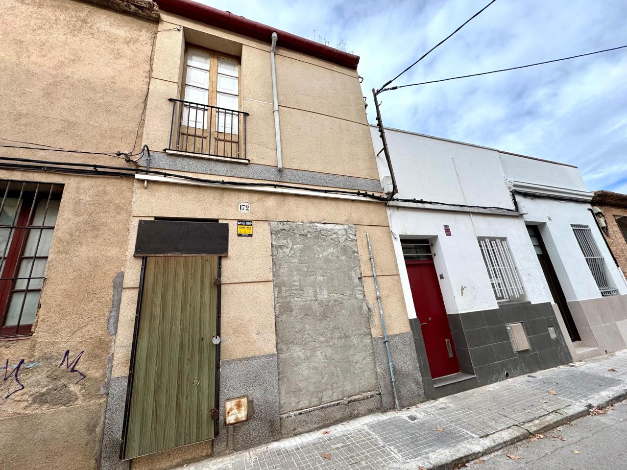 casa--chalet en terrassa · terrassa 165000€