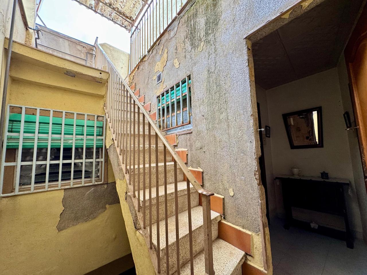 casa--chalet en terrassa · terrassa 165000€