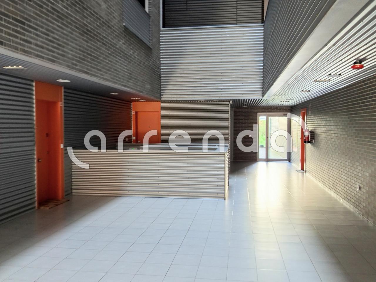 parking en madrid · calle-del-concejal-benito-martin-lozano-28005 26000€
