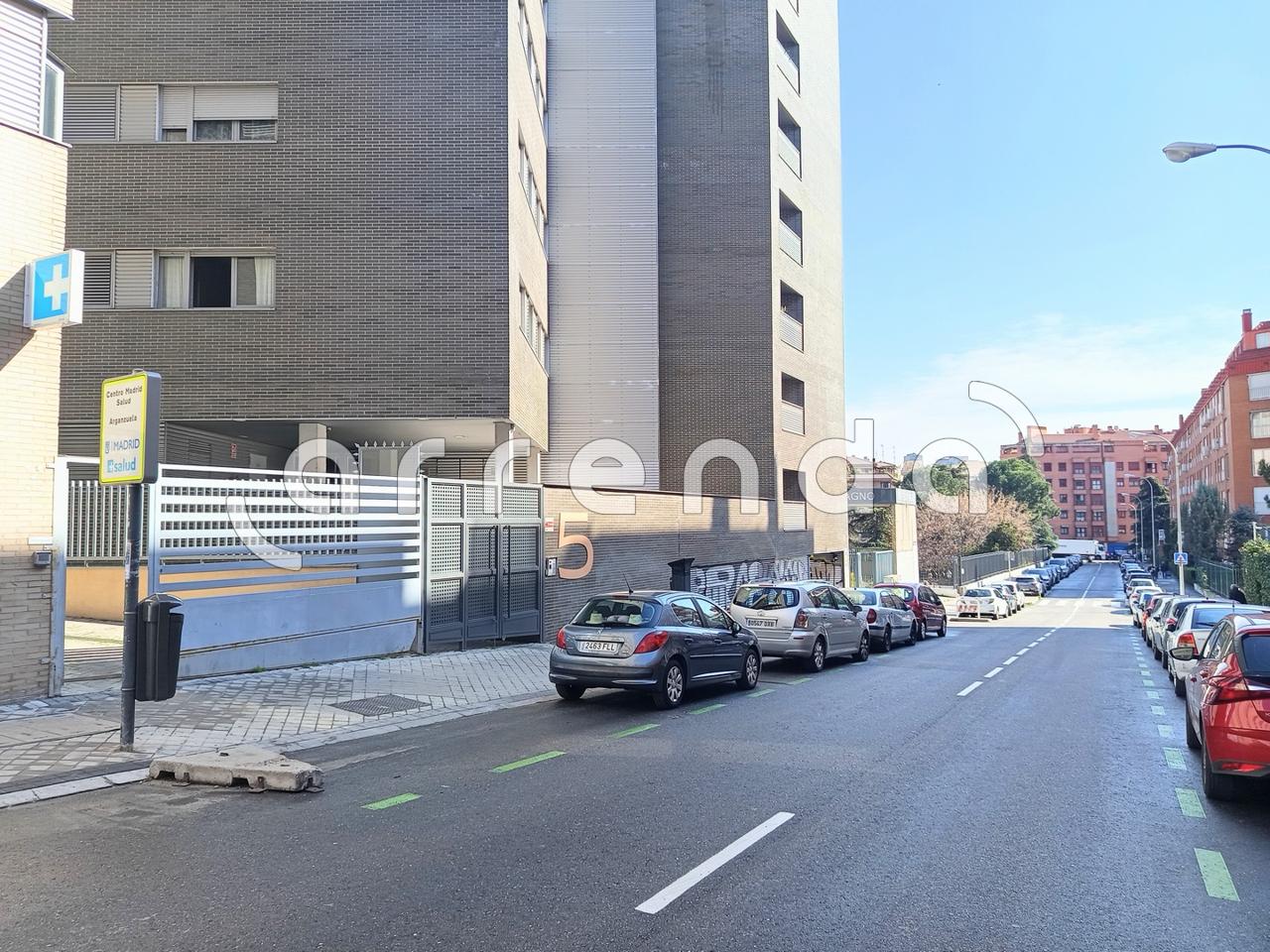 parking en madrid · calle-del-concejal-benito-martin-lozano-28005 26000€