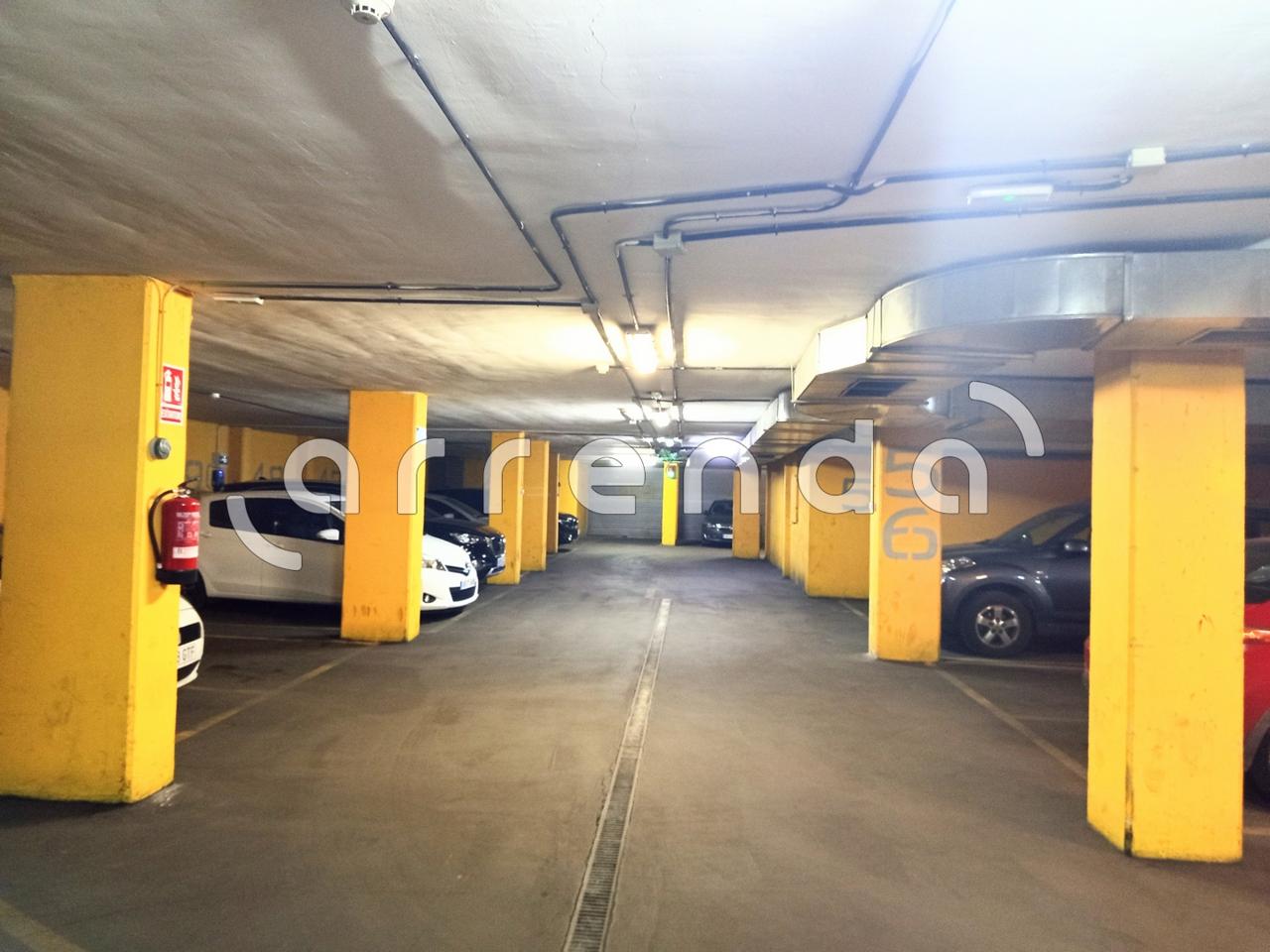 parking en madrid · calle-del-concejal-benito-martin-lozano-28005 26000€