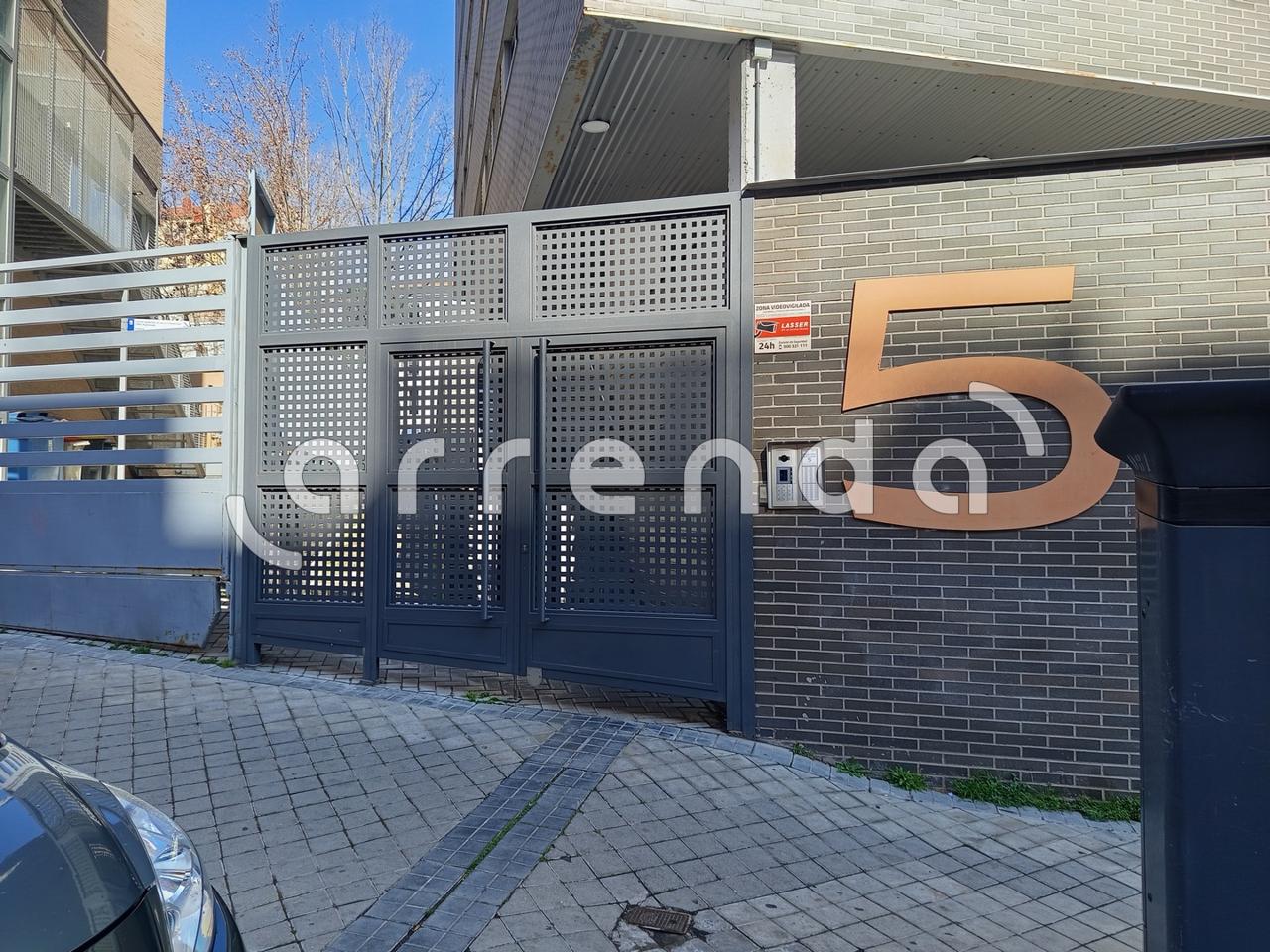 parking en madrid · calle-del-concejal-benito-martin-lozano-28005 26000€