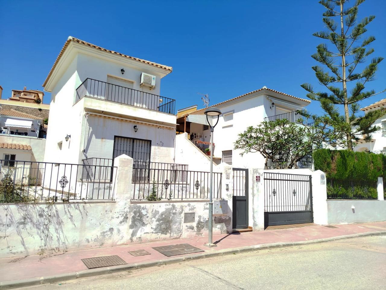 foto de CHALET INDEPENDIENTE EN URB. SANTA ROSA, TORROX
