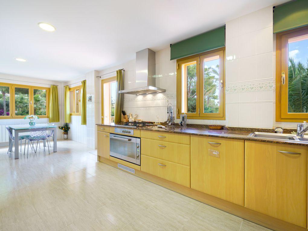 Villa con proyecto de renovación y alma mediterránea en Santa Ponsa — Santa Ponsa — Foto 4