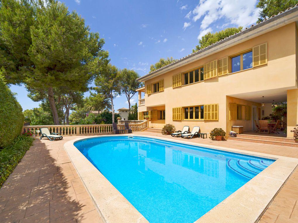 Villa con proyecto de renovación y alma mediterránea en Santa Ponsa — Santa Ponsa — Foto 3