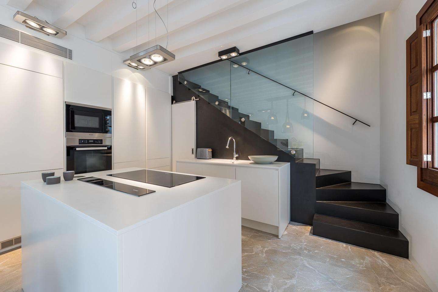 Tríplex con alma histórica y terraza privada en el corazón de Palma — Palma — Foto 11