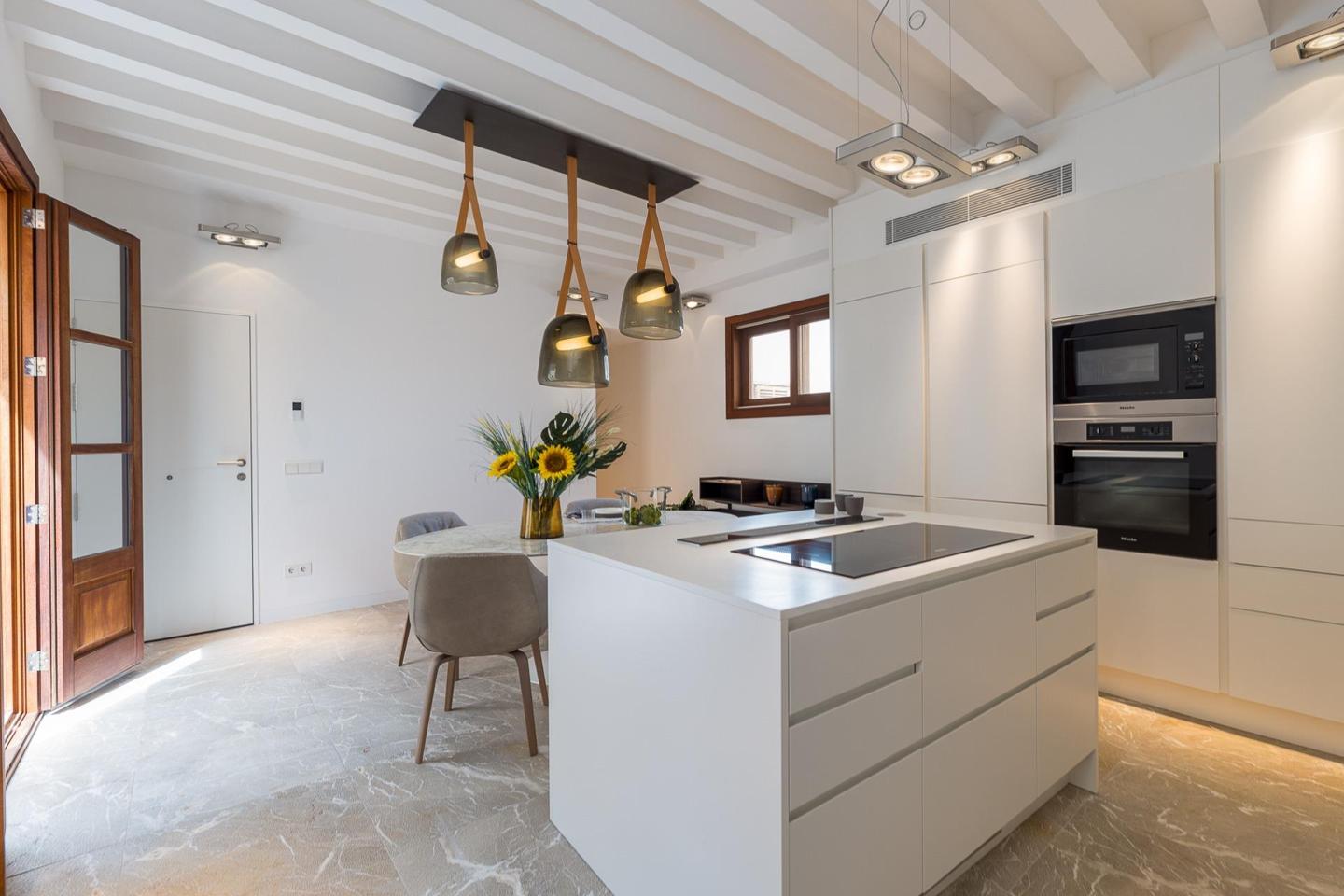Tríplex con alma histórica y terraza privada en el corazón de Palma — Palma — Foto 14