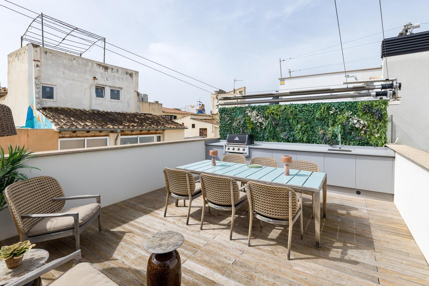 Tríplex con alma histórica y terraza privada en el corazón de Palma — Palma