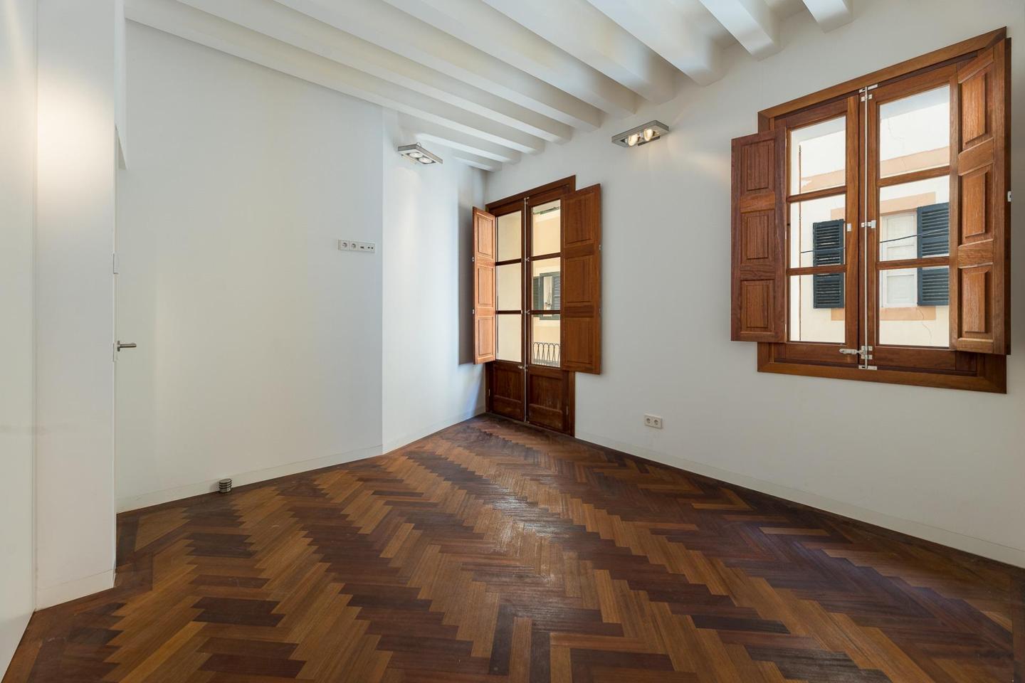 Dúplex con terraza y carácter en el centro histórico de Palma — Palma — Foto 18