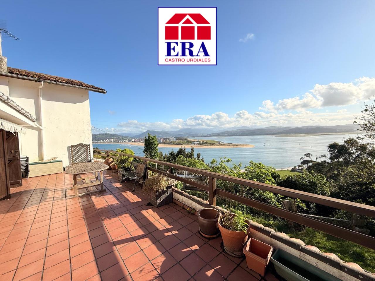 Casa / chalet en Calle Monte, Santoña, Cantabria de 348 m2