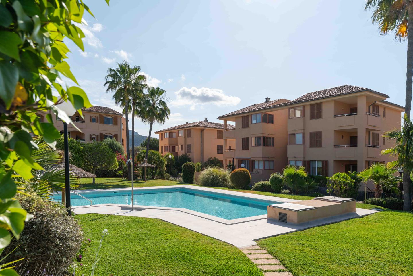 Apartamento con jardín privado y piscina en el encantador Port d’Andratx — Port d'Andratx — Foto 2