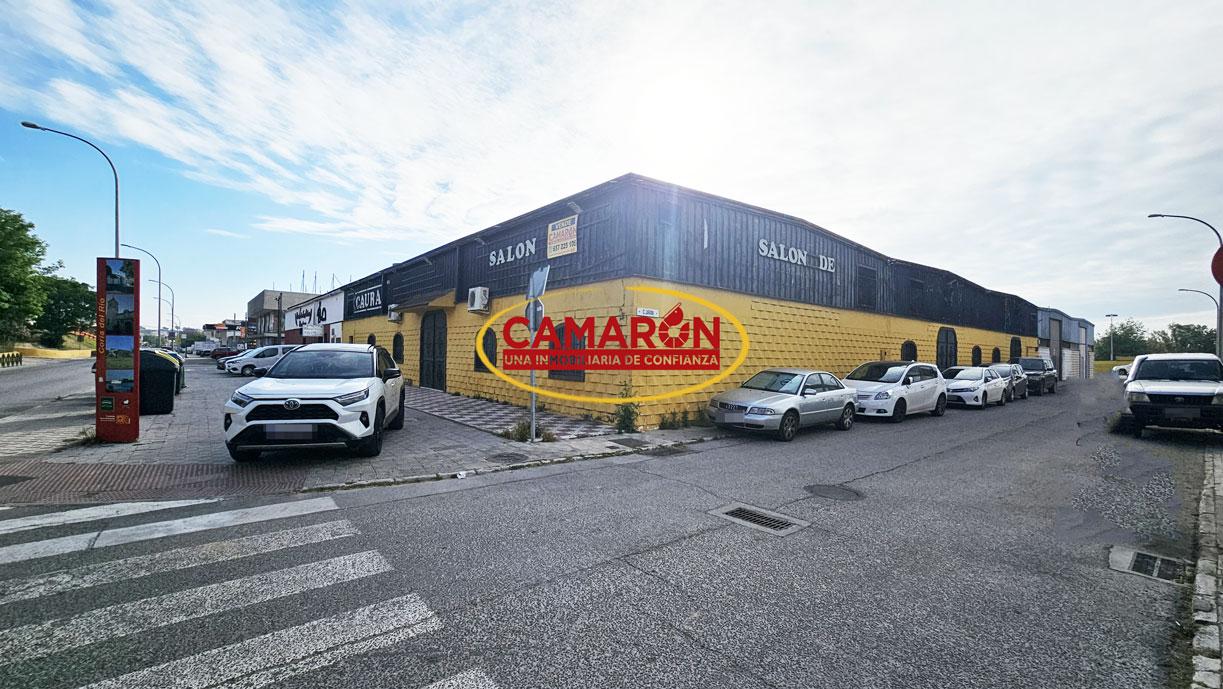 Nave Industrial en venta en Coria del Rio de 1000 m2 REF:03973