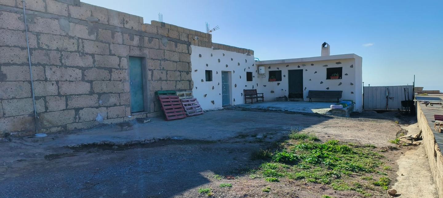 Casa rústica en Calle El Pinito, El Desierto, Santa Cruz de Tenerife de 90 m2