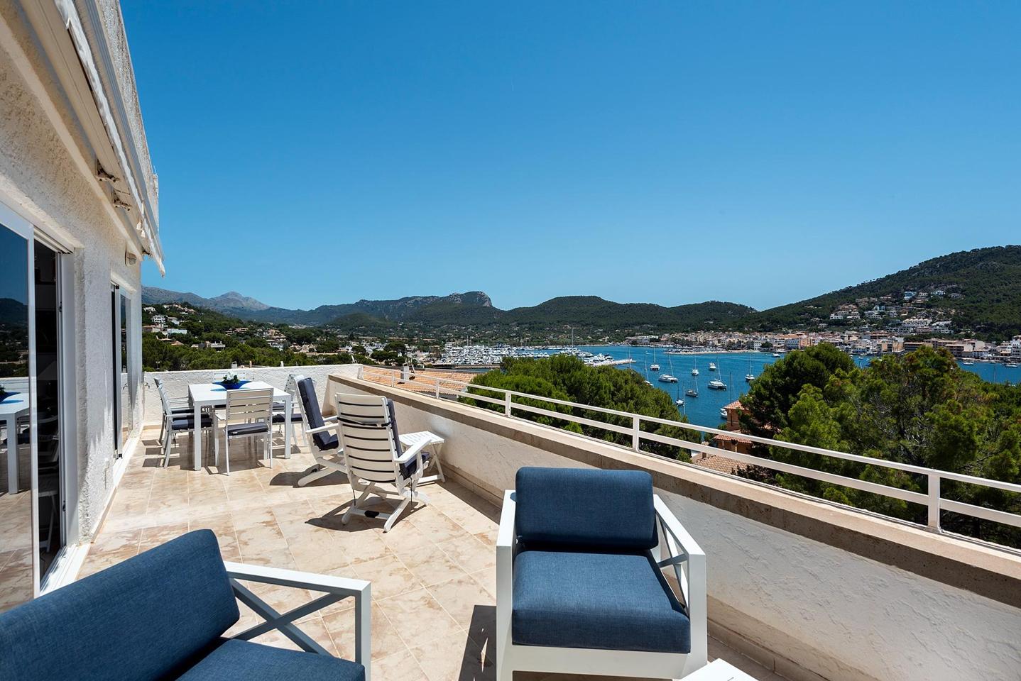 Ático con espectaculares vistas al mar y gran terraza en Port d’Andratx — Port d’Andratx