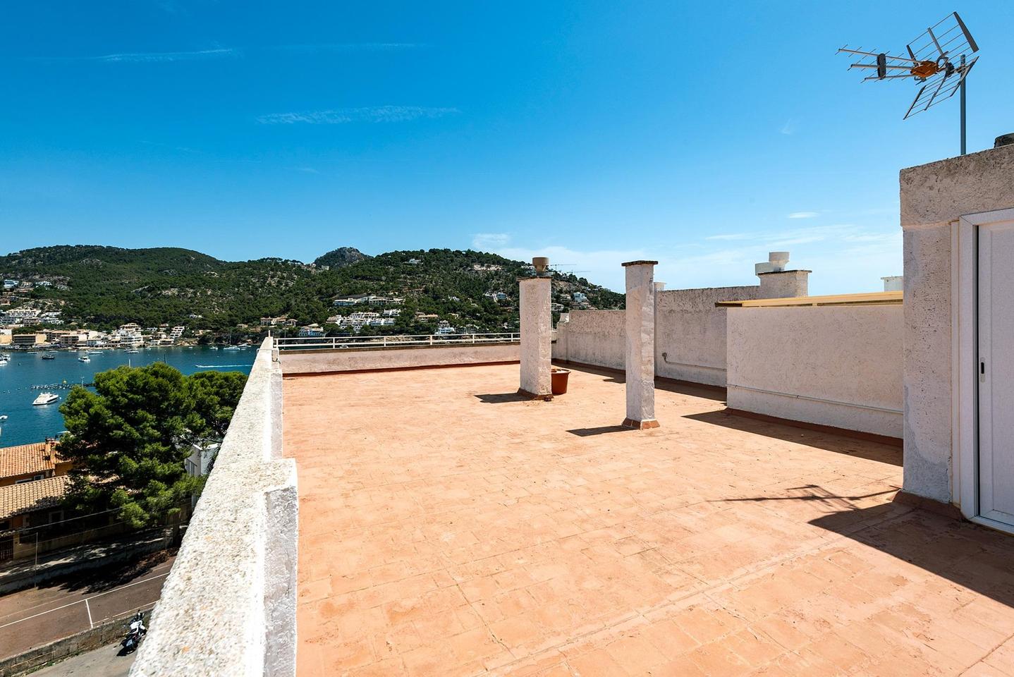 Ático con espectaculares vistas al mar y gran terraza en Port d’Andratx — Port d’Andratx — Foto 23