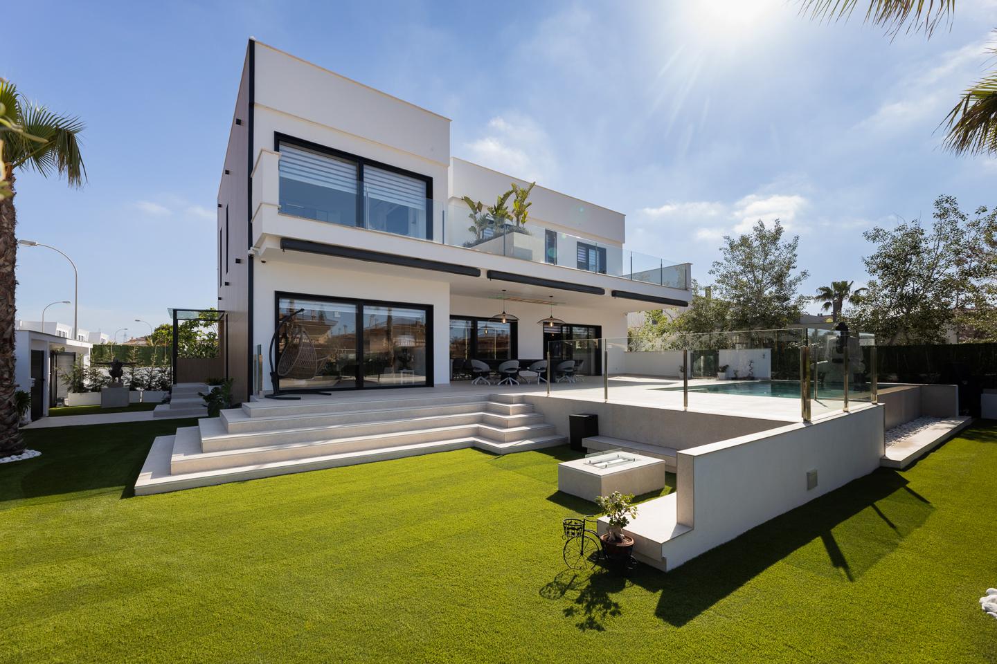 Vivienda inteligente de nueva generación con piscina y jardín en Marratxí — Es Pont d'Inca