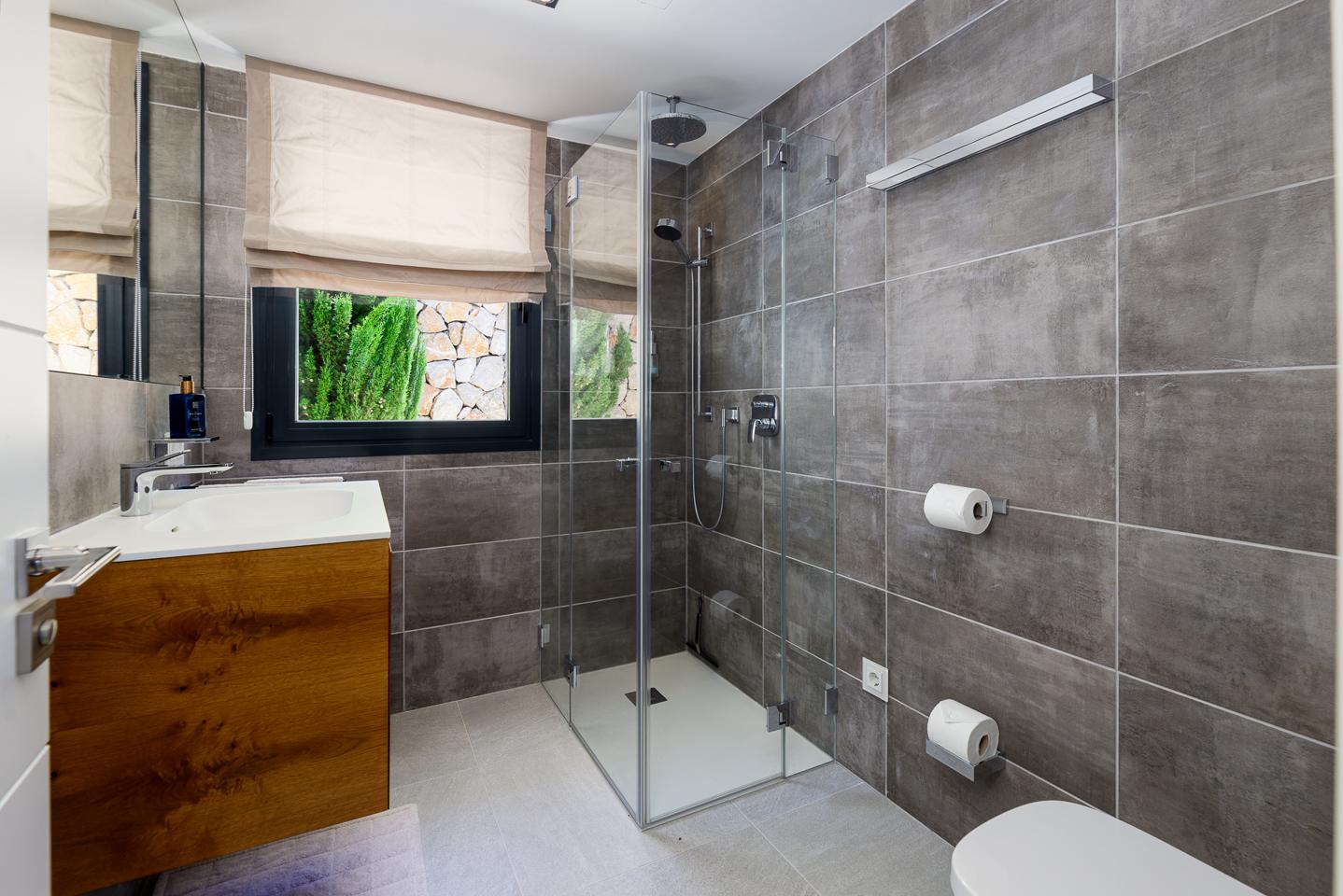Elegante casa de una sola planta con piscina y eficiencia energética en Calviá — Calvià — Foto 16