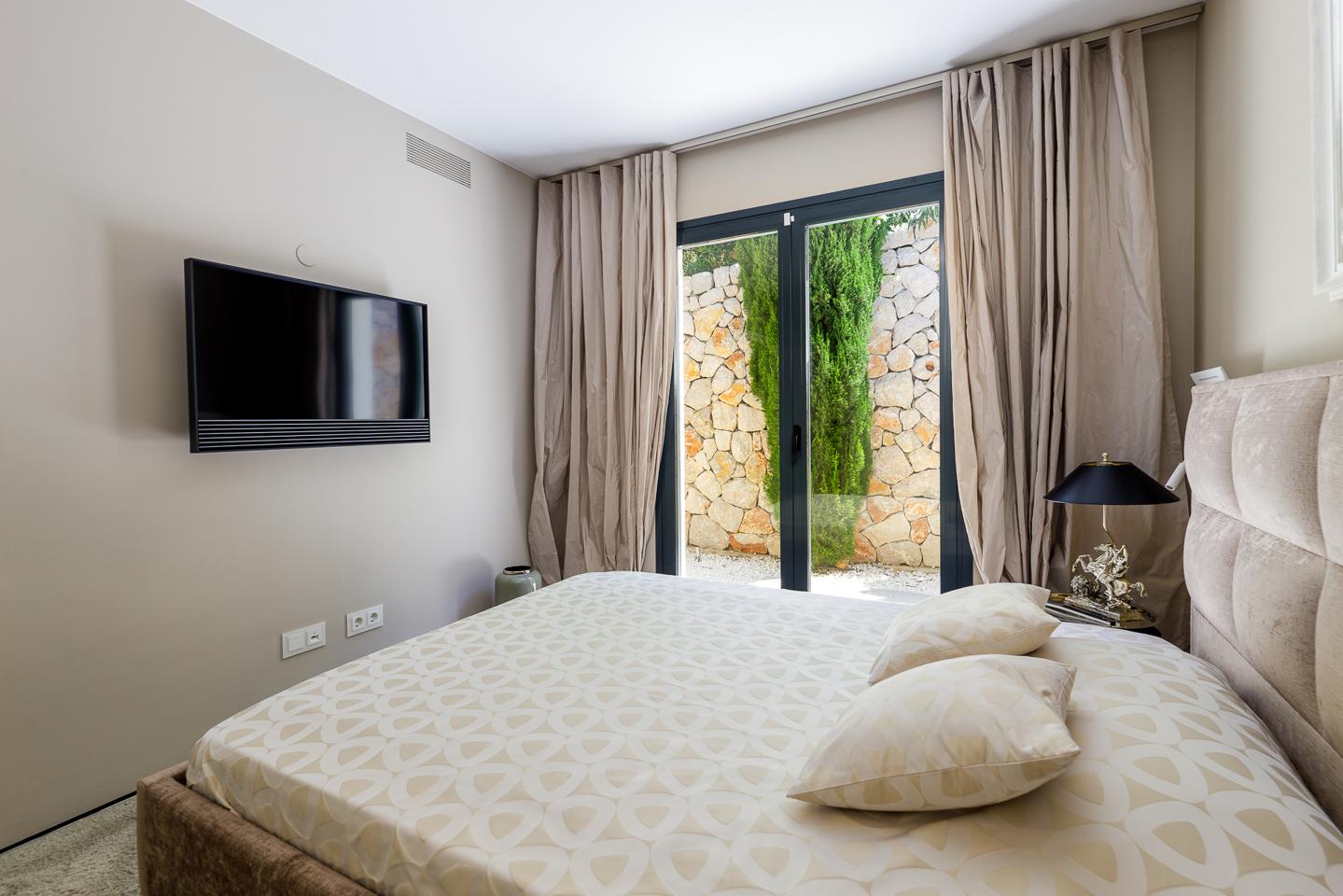 Elegante casa de una sola planta con piscina y eficiencia energética en Calviá — Calvià — Foto 17