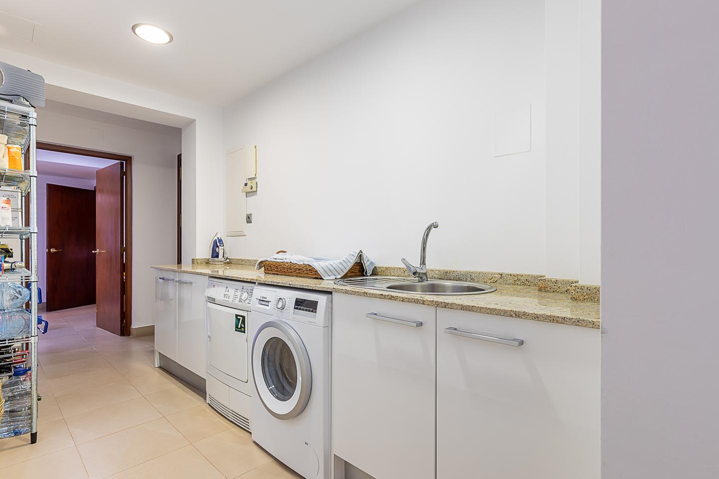 Espacio, luz y vistas en una ubicación privilegiada de Palma — Palma — Foto 21