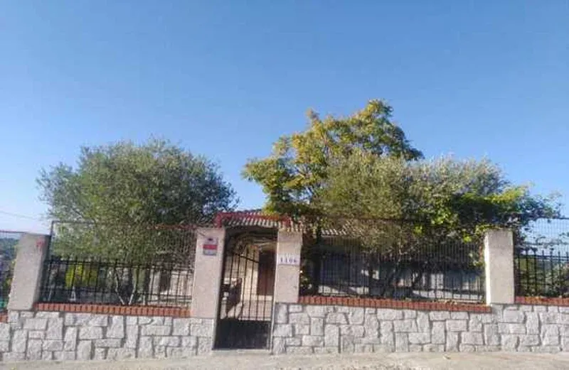 Casa / chalet en Calle Mariano Benlliure, El Casar de Escalona, Toledo de 1060 m2