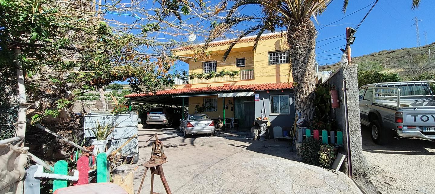 Casa / chalet en Calle Candelaria, Granadilla, Santa Cruz de Tenerife de 312 m2