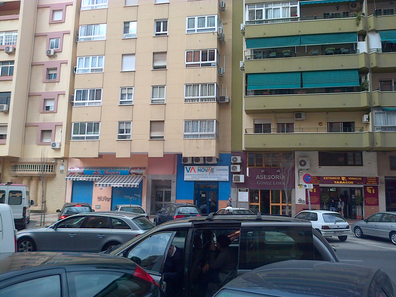 SE VENDE LOCAL EN AVENIDA HEROE DE SOSTOA, MÁLAGA