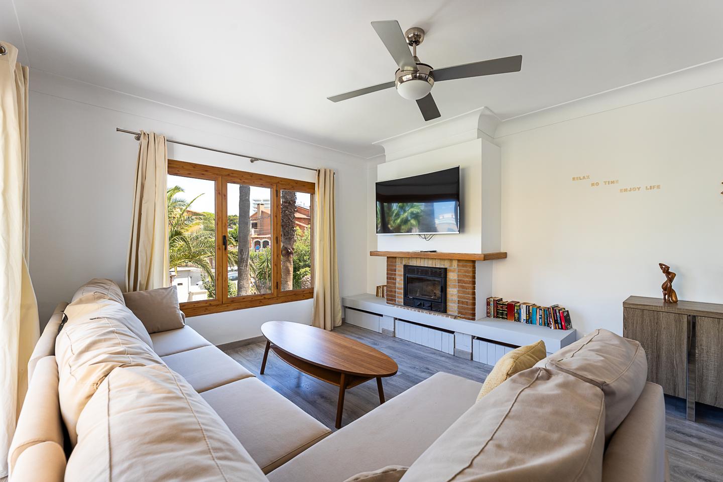 Exclusiva villa con Licencia Vacacional en la Zona de El Arenal, Palma — Palma — Foto 17