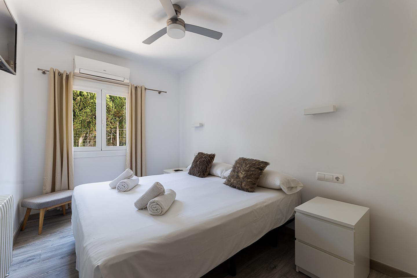 Exclusiva villa con Licencia Vacacional en la Zona de El Arenal, Palma — Palma — Foto 29