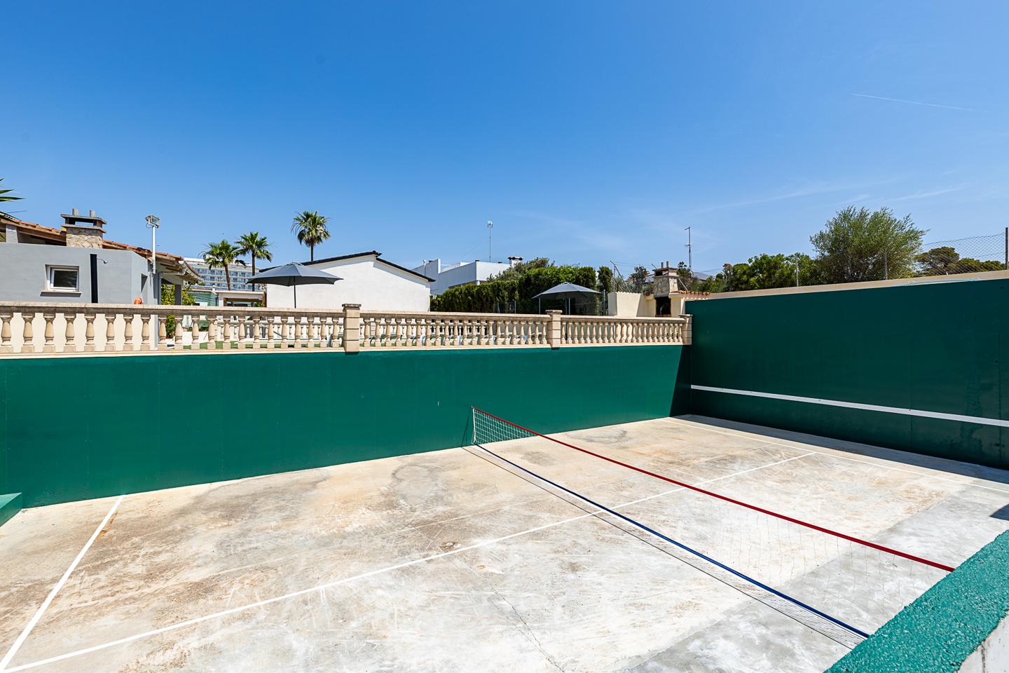 Exclusiva villa con Licencia Vacacional en la Zona de El Arenal, Palma — Palma — Foto 7