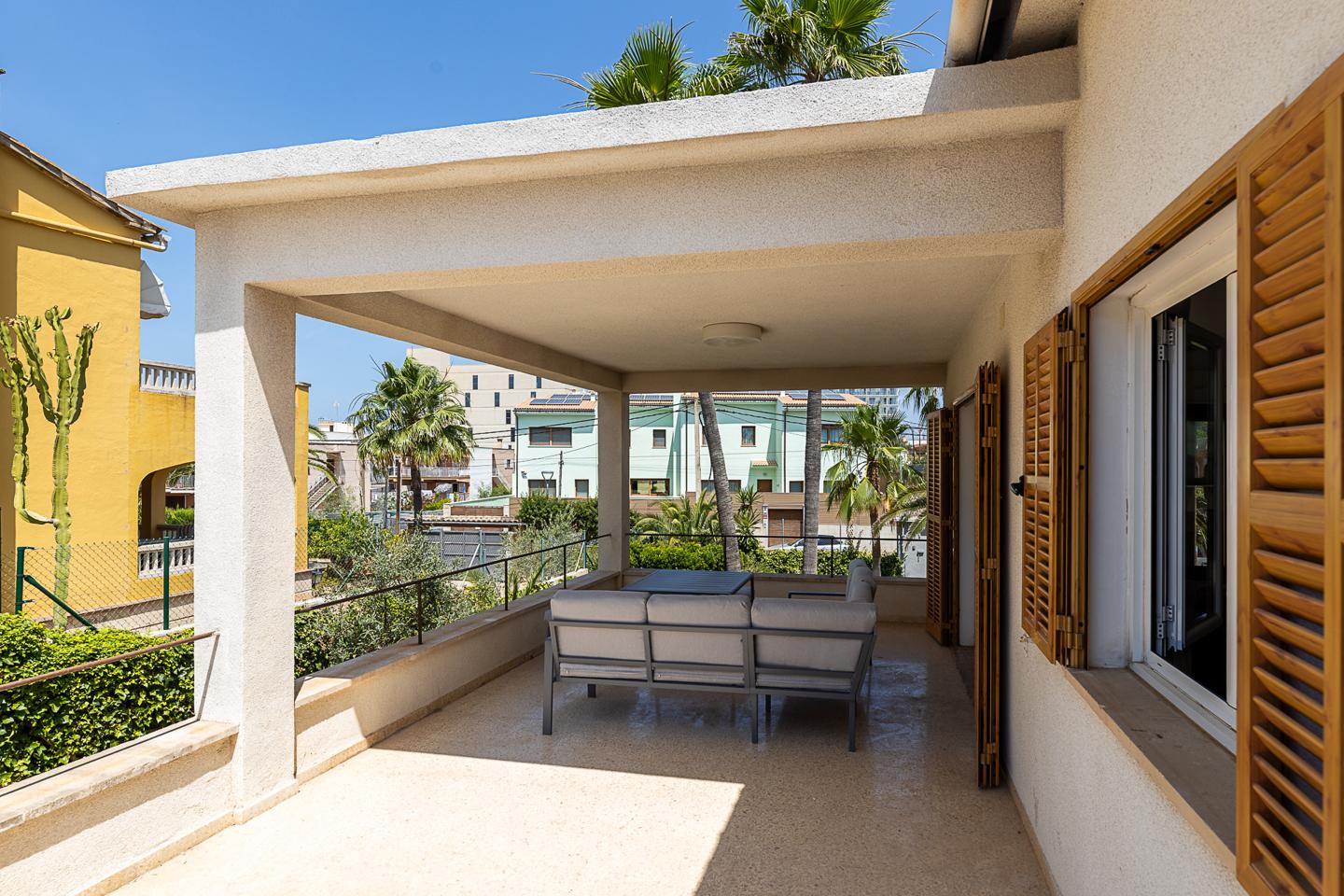 Exclusiva villa con Licencia Vacacional en la Zona de El Arenal, Palma — Palma — Foto 10