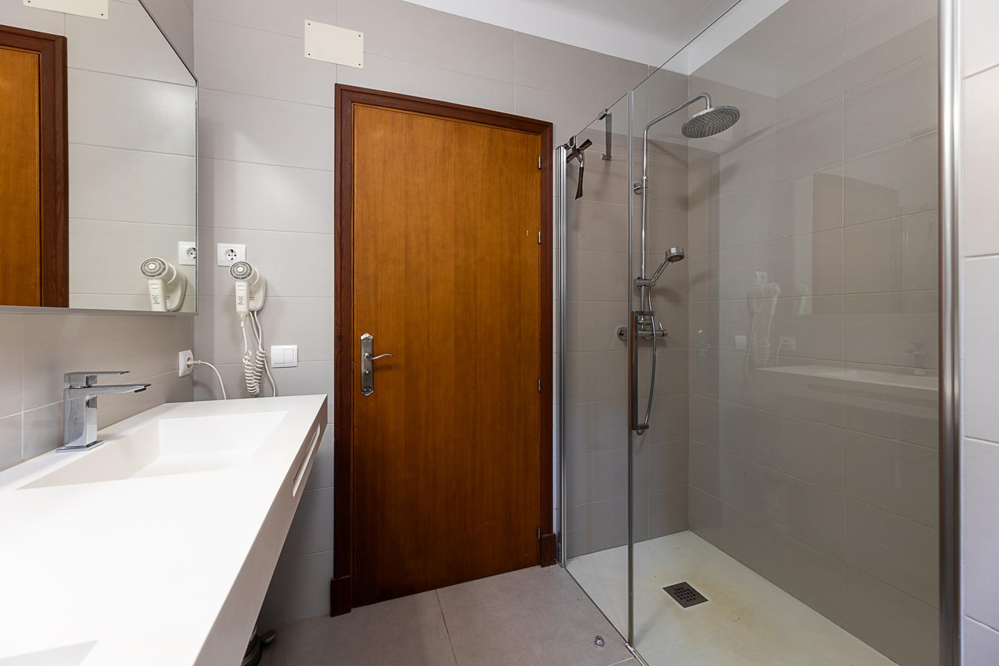 Exclusiva villa con Licencia Vacacional en la Zona de El Arenal, Palma — Palma — Foto 28
