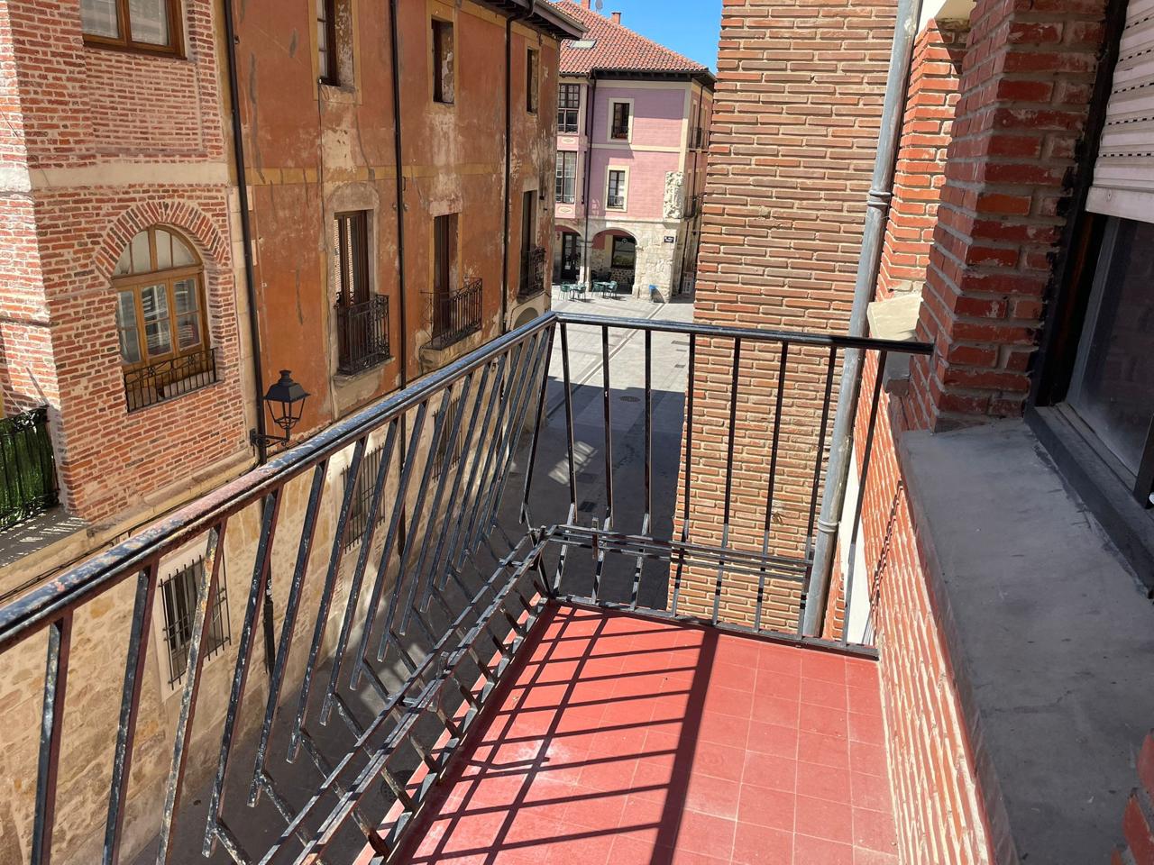Piso en Fundador Villota, Medina de Pomar, Burgos de 96 m2