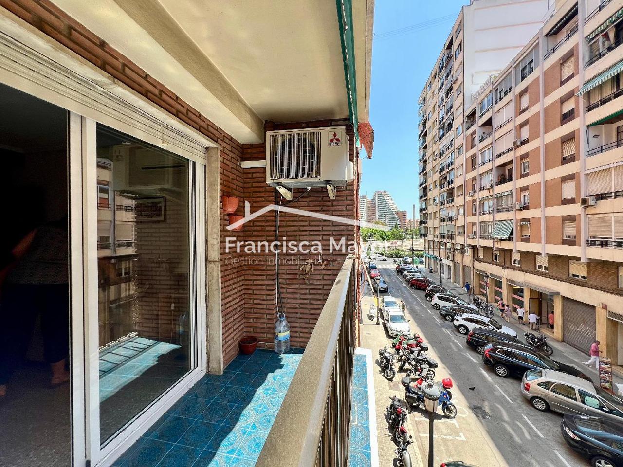 Piso en Carrer de Lluís Oliag, València, Valencia de 151 m2
