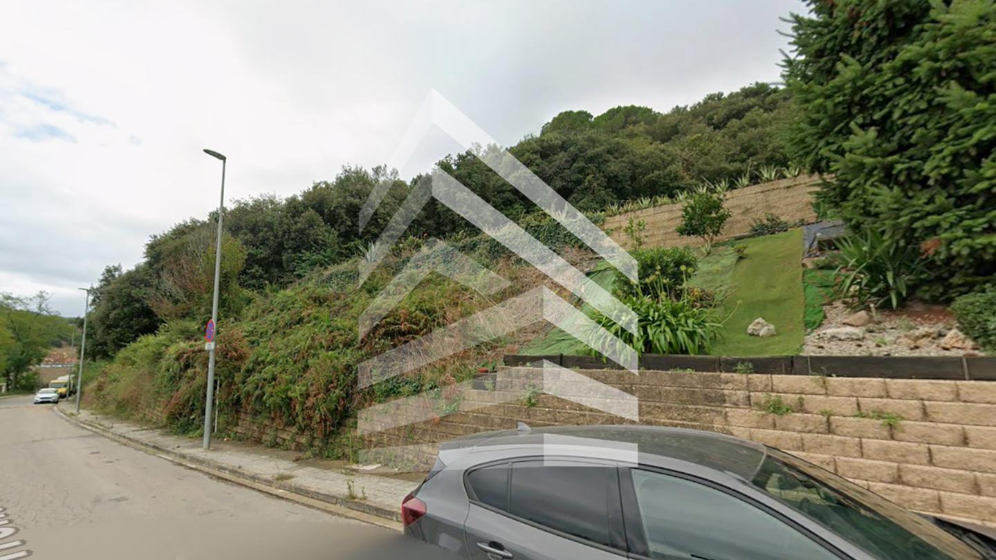 terrenos en arenys-de-munt · carrer-d'antonia-torrent-martori-08358 219000€