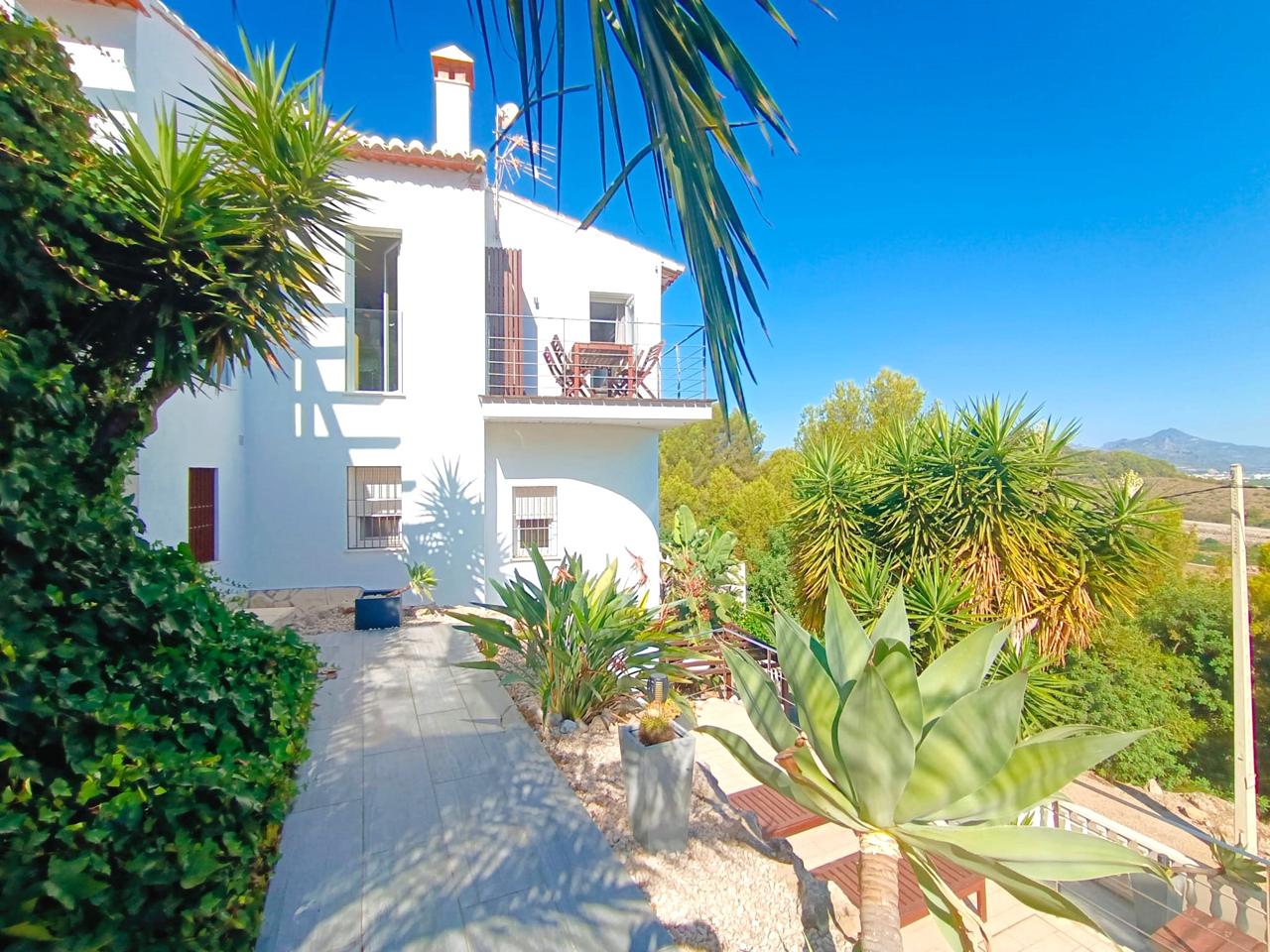 Villa in Urbanització Tossal Gross, LA FONT D'EN CARROS, Valencia of 151 m2