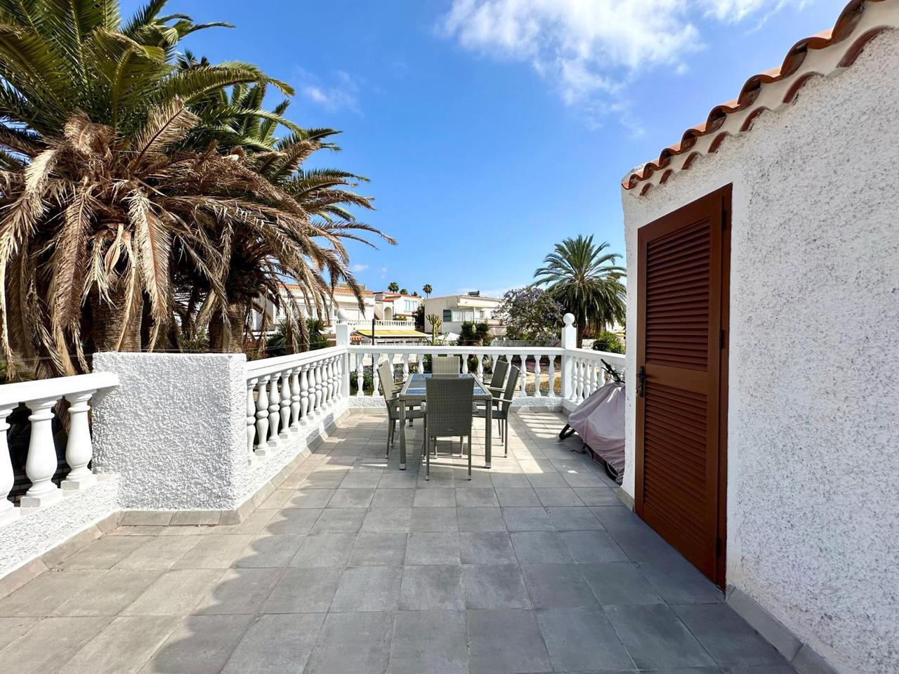Bungalow en Calle Venezuela, Las Américas, Santa Cruz de Tenerife de 114 m2