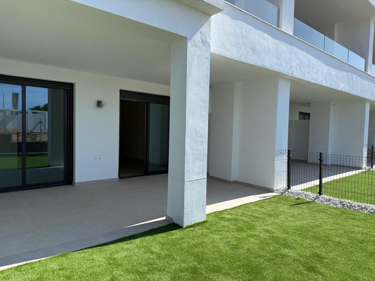 foto de PISO EN URBANIZACIÓN CALANOVA GOLF, MIJAS COSTA.