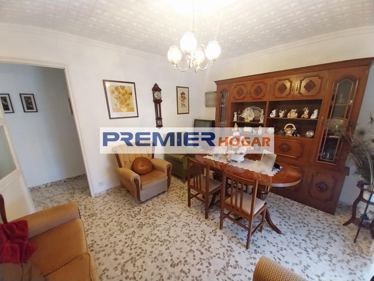 Villa in Avenida de los Emigrantes, Guadahortuna, Granada of 265 m2