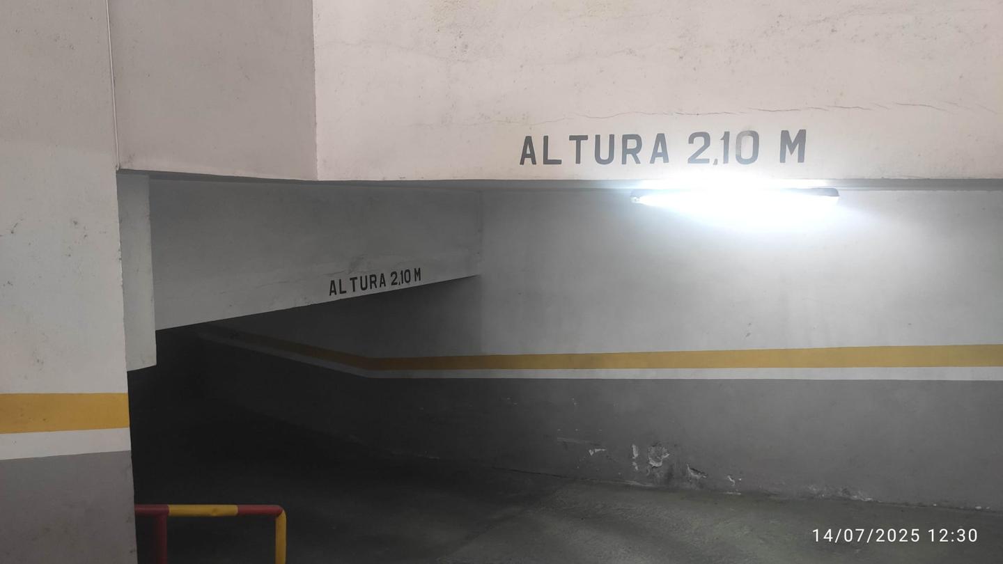 Plaza de parking en Avenida del Valle, Plasencia, Cáceres de 18 m2