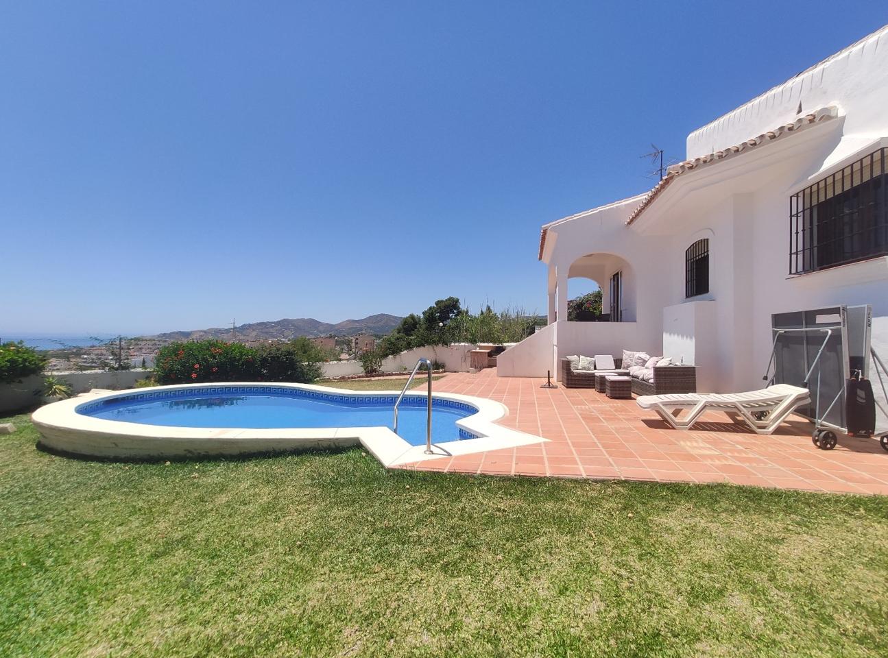 Casa / chalet en Calle Júpiter, Nerja, Málaga de 122 m2