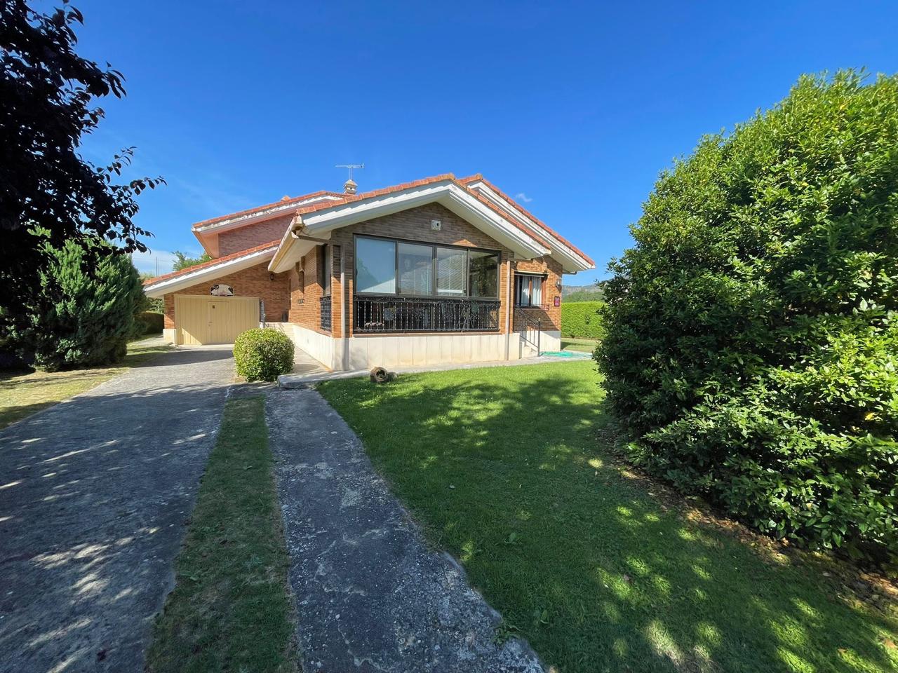 Villa in San Juan, Medina de Pomar, Burgos of 317 m2