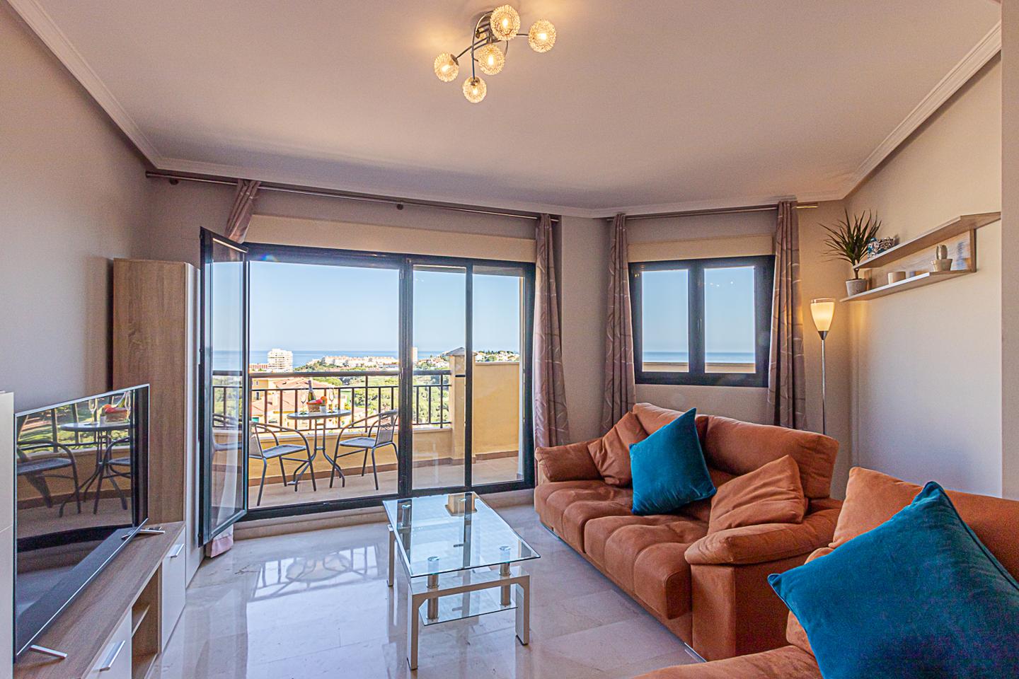 Piso en Calle Concha Méndez, Benalmádena, Málaga de 85 m2