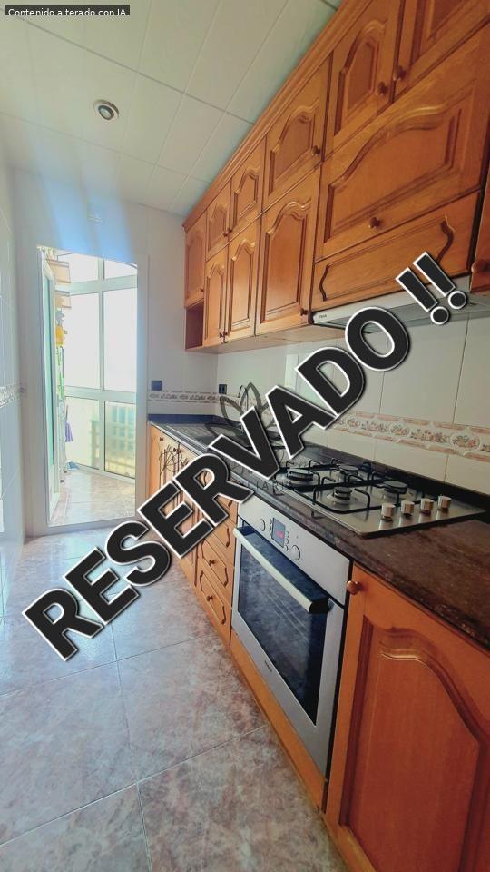 Piso en Carrer de Torras i Bages, Castelldefels, Barcelona de 84 m2