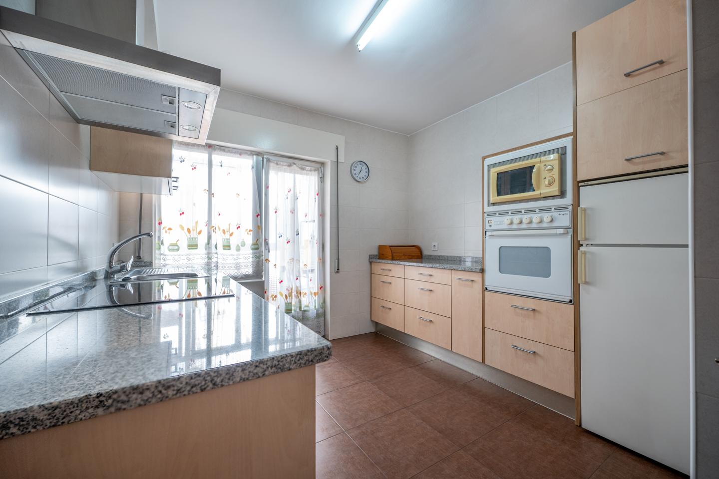 Vivienda Única con Patio Privado y Dos Plazas de Garaje en Pleno Casco Histórico