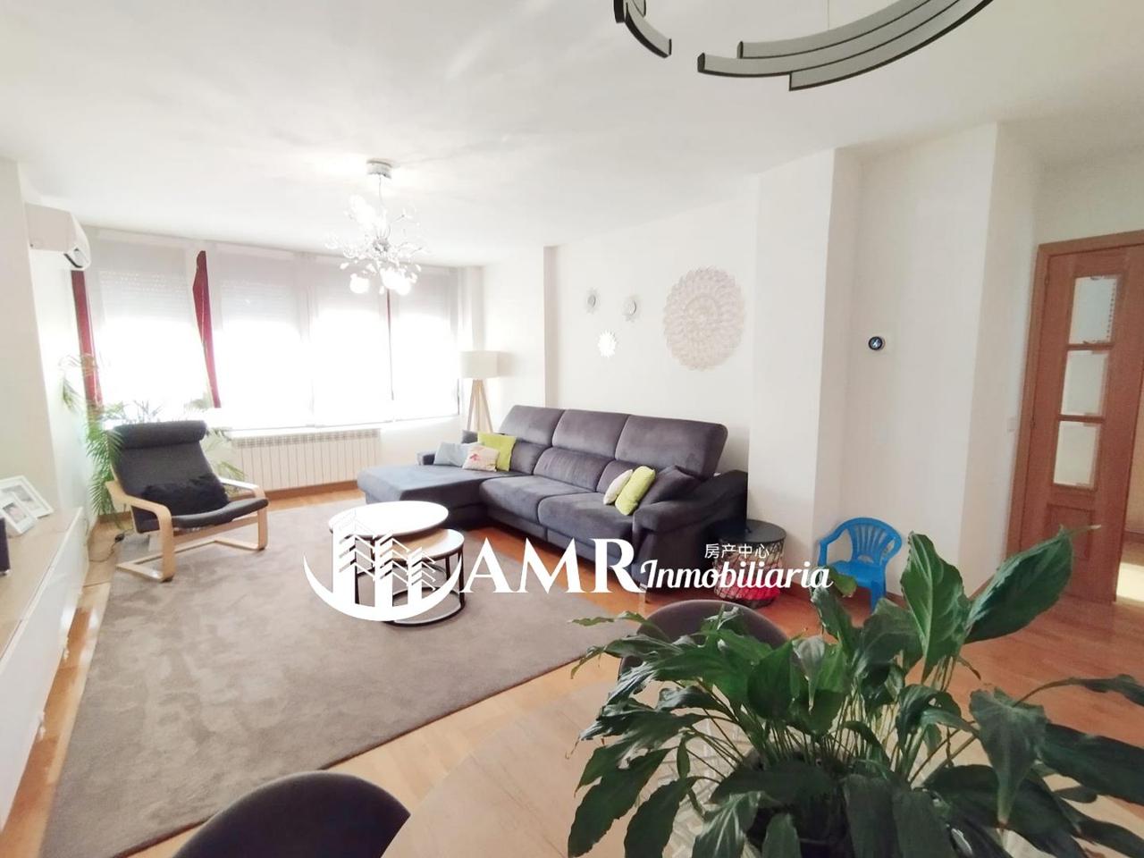 Piso en Calle las Dehesillas, Parla, Madrid de 135 m2