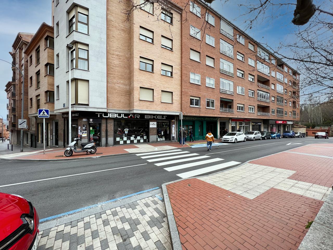 Amplia plaza de garaje situada en el Paseo de San Roque