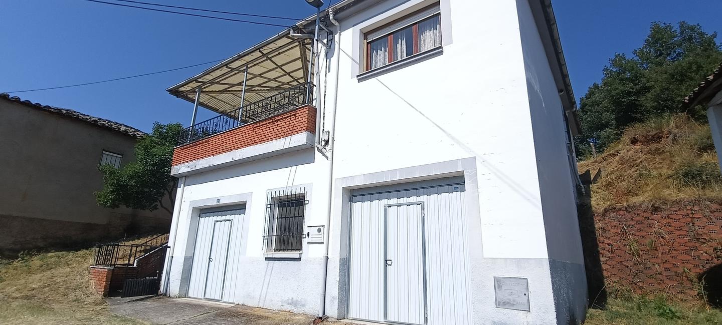 Casa / chalet en Calle Carcabina, San Martín de la Falamosa, León de 181 m2
