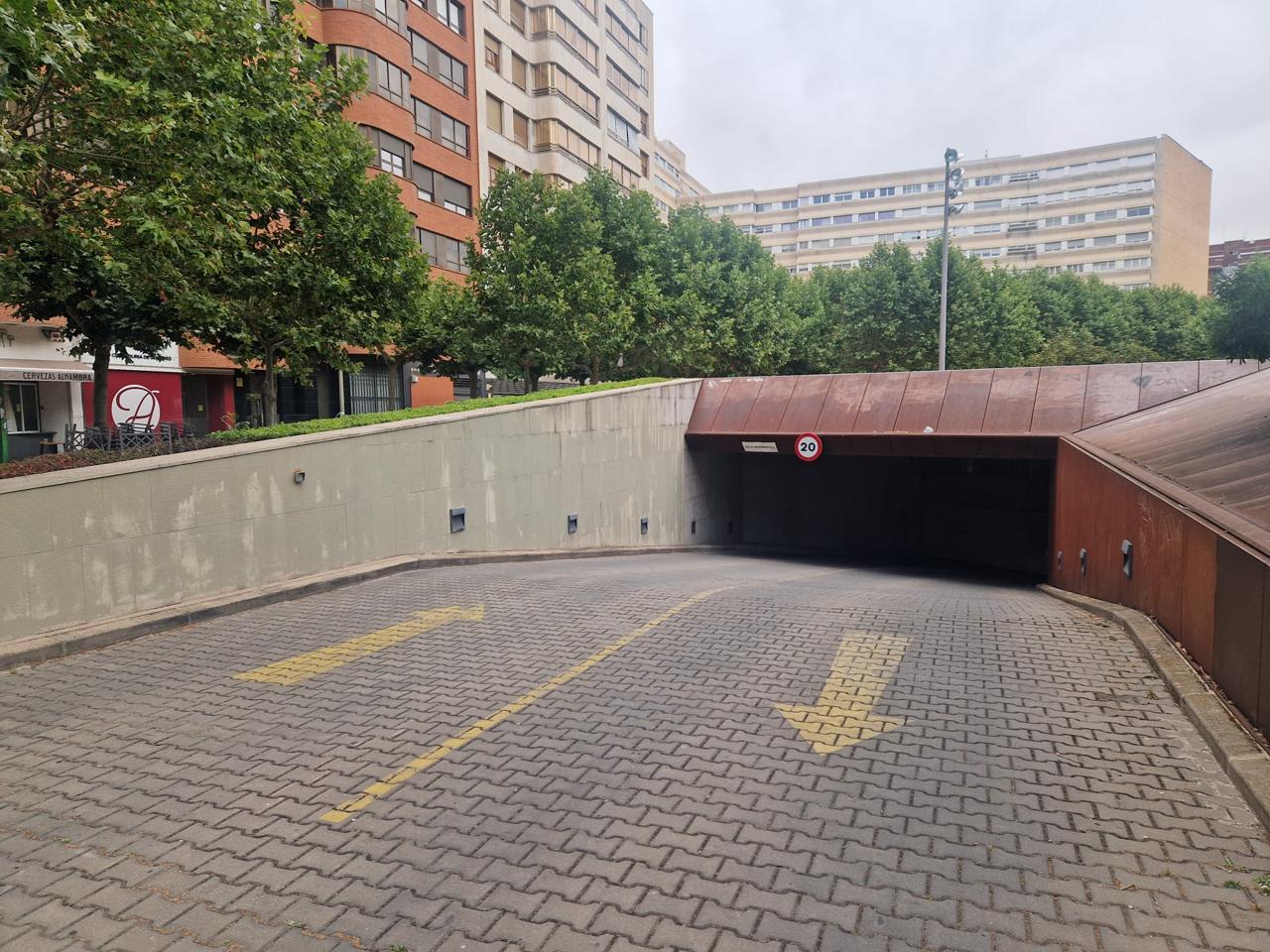 Plaza de parking en Parque Virgen del Manzano, burgos, Burgos de 11 m2