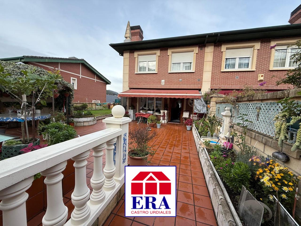 Casa / chalet en Avenida de Chinchapapa, Castro-Urdiales, Cantabria de 448 m2