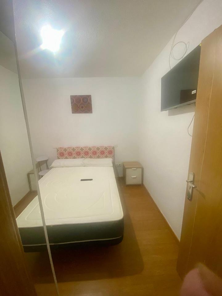 Habitación en Calle de Honduras, Fuenlabrada, Madrid de 10 m2